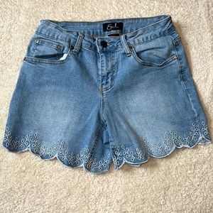 Earl jeans mom shorts size 4